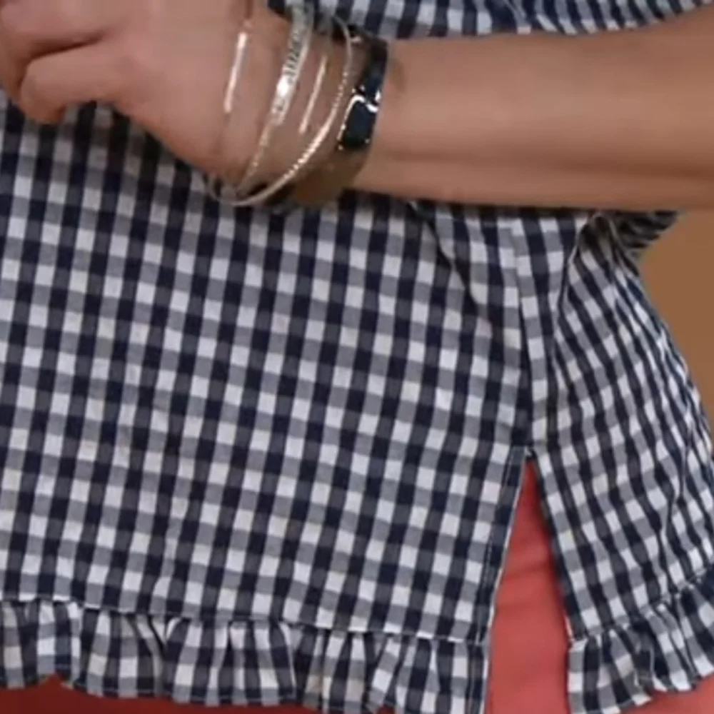 D & co gingham 3/4 ruffle sleeve top - Picture 3 of 8